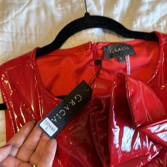 NWT GRACIA FAUX LEATHER RED PEPLUM SLEEVELESS TOP LARGE - Picture 9 of 13